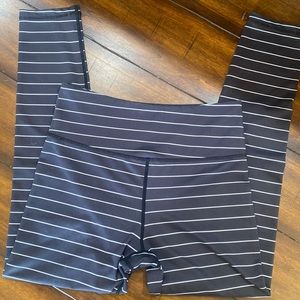 ZYIA Black + White Striped Leggings :: Size M